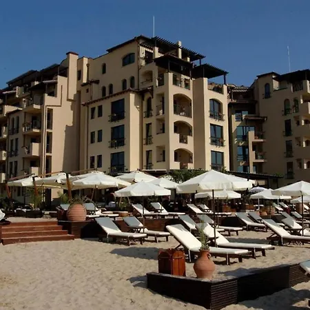 Appartement Oasis Vip Club, *