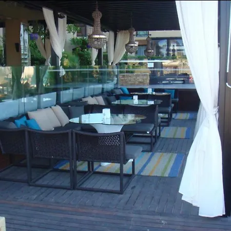 Oasis Vip Club, Appartement